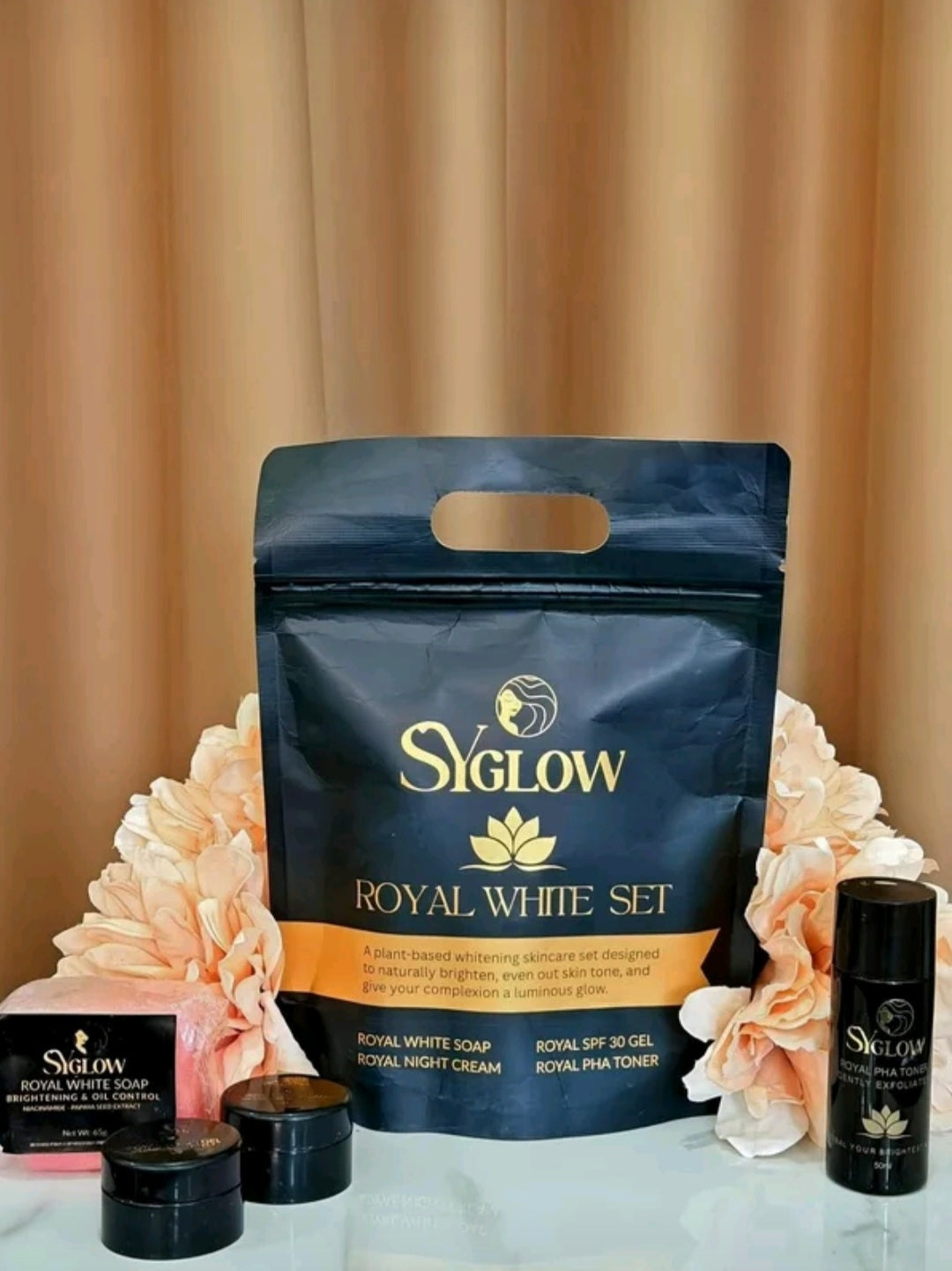 SY GLOW Royal White Set (Black Pouch)
Plant-based Whitening Skin Care
